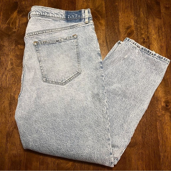 NWT Abercrombie & Fitch 90s Straight Ultra High Rise Jeans Size 35 / 20 Short - Picture 4 of 12